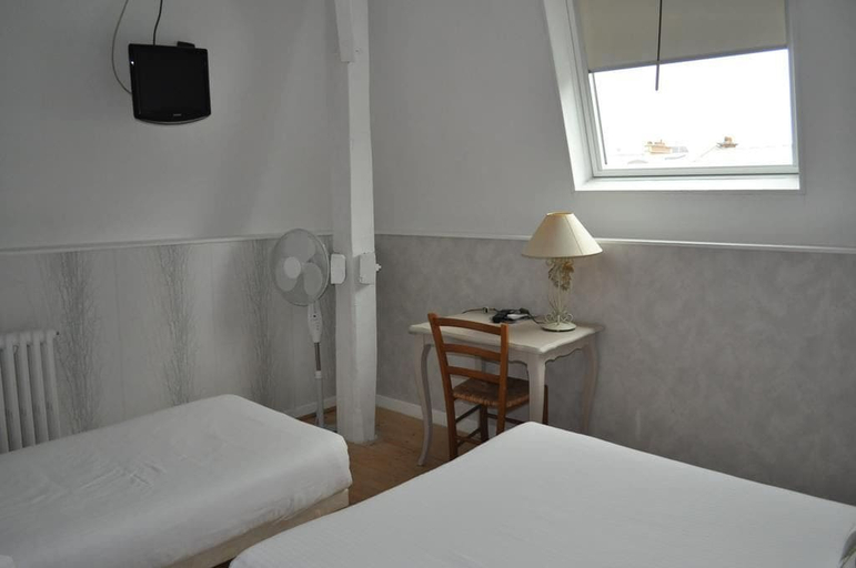 Bedroom 3, La Villa Saint Pierre, Marne
