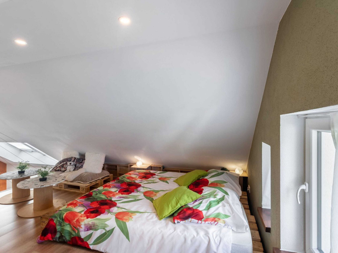 Bedroom 3, Snug Apartment in Birresborn With Garden, Vulkaneifel