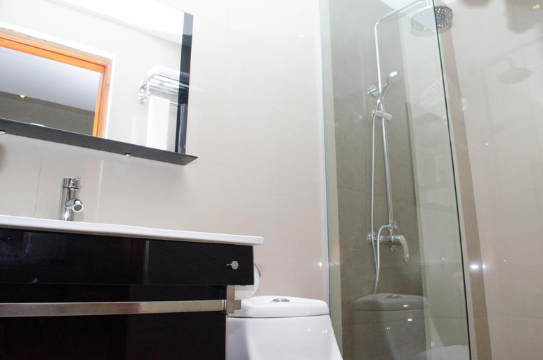 Bathroom 4, Ritz Hotel Angeles, Mabalacat