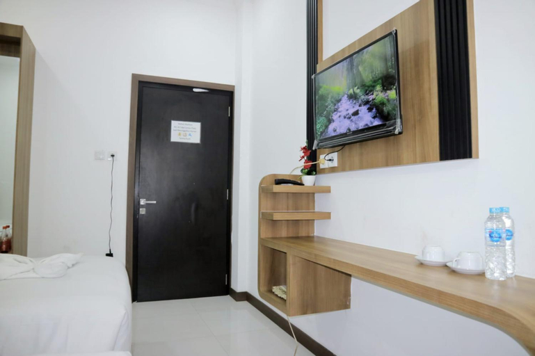 Bedroom 2, Hotel Bhakti Syariah, Padang