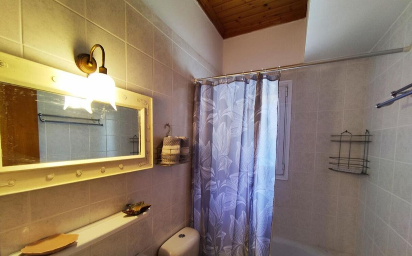 Bathroom, Fabulous apt. w breakfast near the sea, Ionian Islands