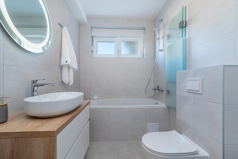 Shower 3, Olea apartments Trogir, Trogir