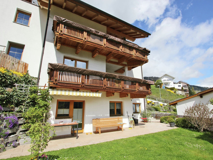 Exterior & Views 2, Cosy Holiday Flat With Garden in Wenns, Imst