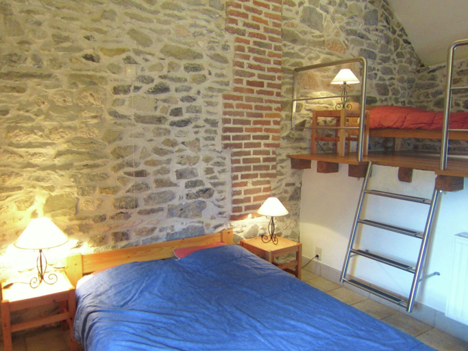 Bedroom 2, Alpine Getaway in Neustift, Namur