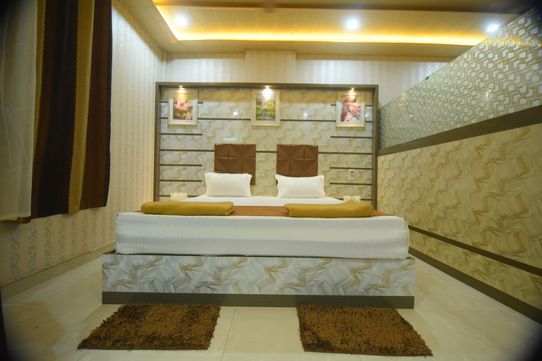 Others 5, R Empire Revtree, Davanagere