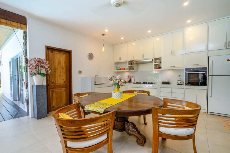Others 5, Villa Mangga, Badung