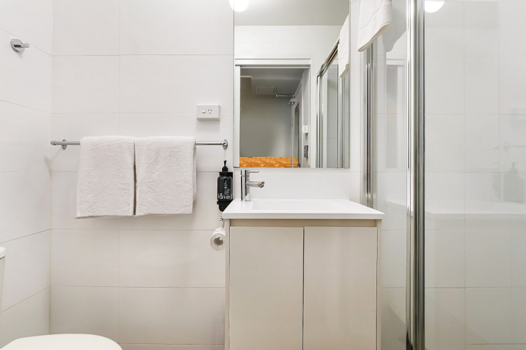 Bathroom 9