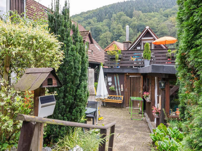 Exterior & Views 2, Rustic Holiday Home With Balcony, Osterode am Harz