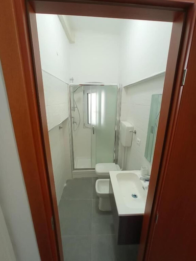 Bathroom 4, Aria di Sale, Trieste