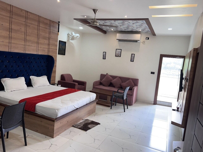 Bedroom 3, Saini Hotel, Ramgarh