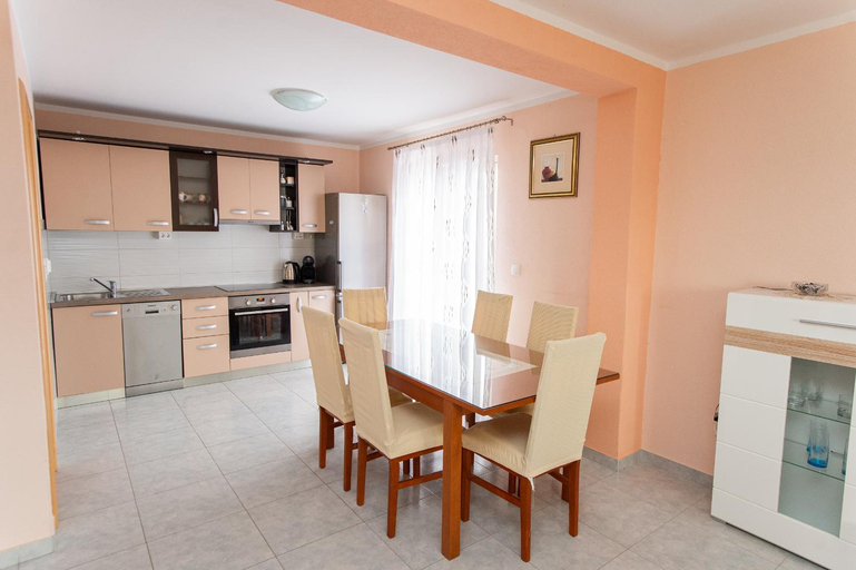 5, Villa Verbena, Vodice