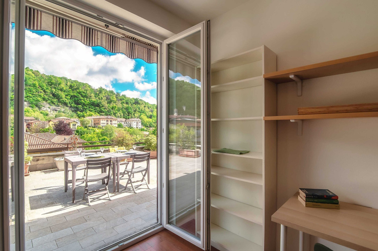 Room 5, Green Home Montorfano, Como