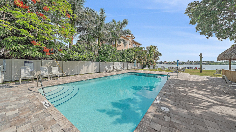 Sport & Beauty 4, Siesta Sea Gem 2 Bedroom Condo by RedAwning, Sarasota