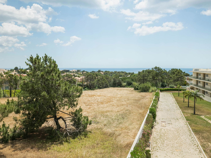 View from property 2, Lively Holiday Home in Albufeira With Private Pool 500m From the Beach, Albufeira