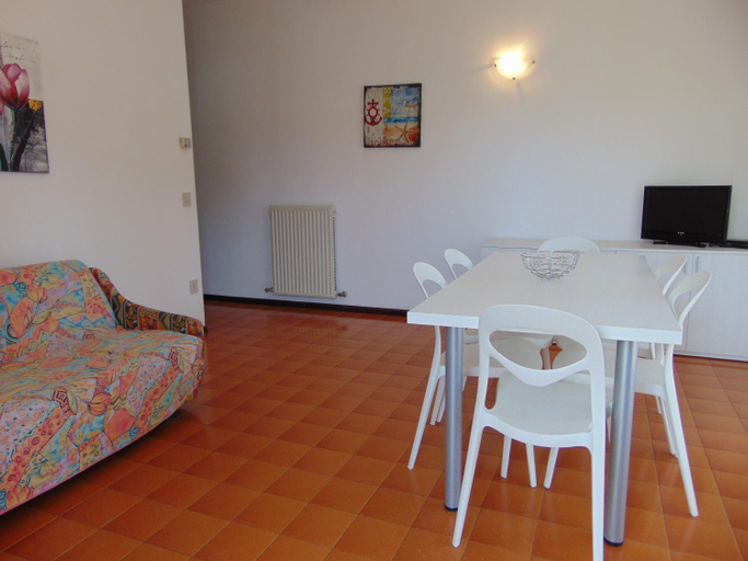Others 1, Villa Marisa, Udine