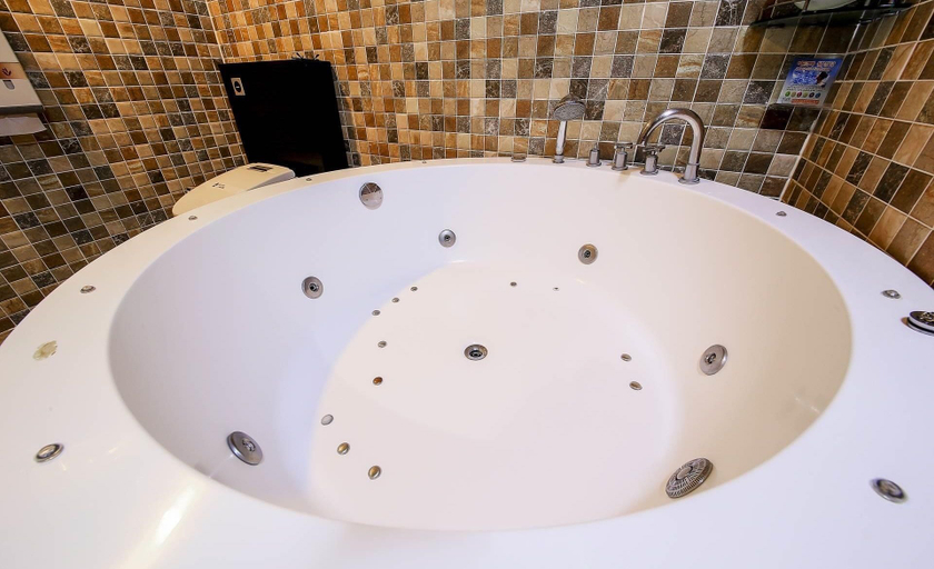 Bathroom 4, Show Hotel, Cheonan