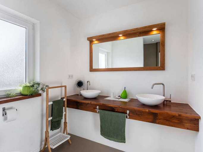 Bathroom 5, Snug Apartment in Birresborn With Garden, Vulkaneifel