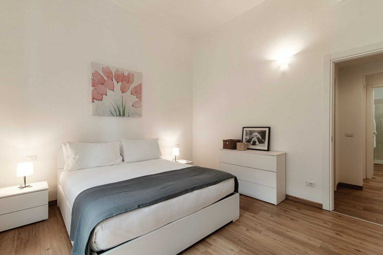 Room 3, Sandy, Como