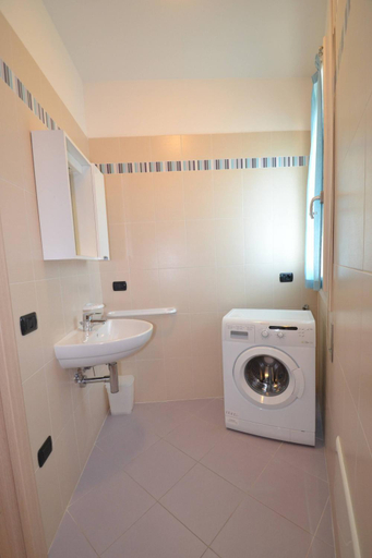 Bathroom, Bright and modern apartment, Rovigo