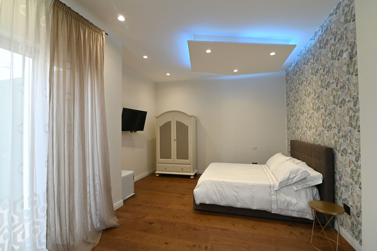 Bedroom 4, Slopes Suites and Spa, Napoli