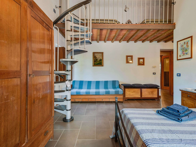Bedroom 3, Tranquil Farmhouse in Terranova Bracciolini near Nightlife, Rome