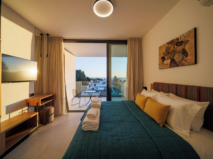 Bedroom 4, Regency Boutique Hotel