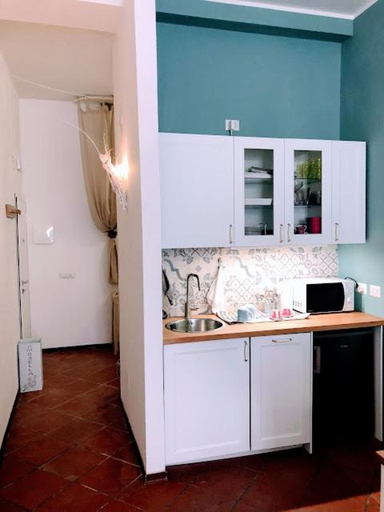 Others 3, White & Gold Suite Verona, Verona