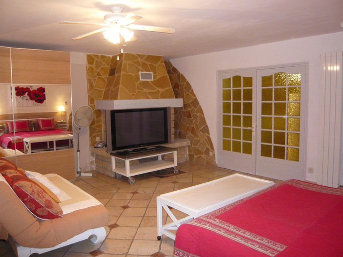 Bedroom 3, Locations des Alpilles, Bouches-du-Rhône