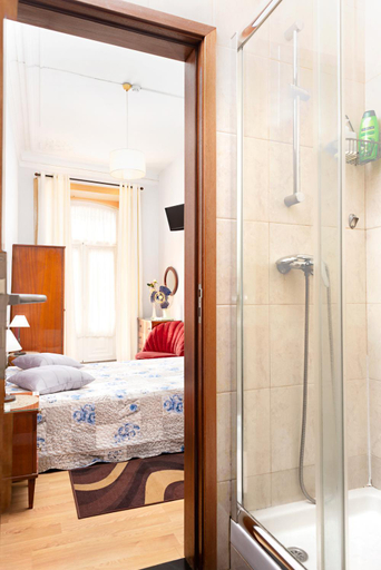 Bedroom 2, Almada Guest House, Porto