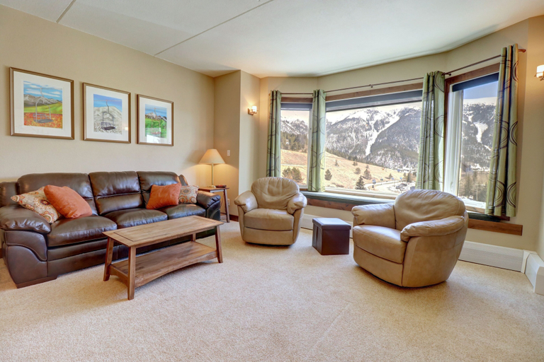 Primary image, Tl411 Telemark Lodge Studio by RedAwning, Summit