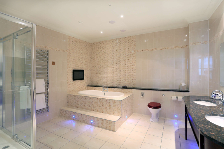Bathroom 4, Macdonald Norwood Hall Hotel, Aberdeen