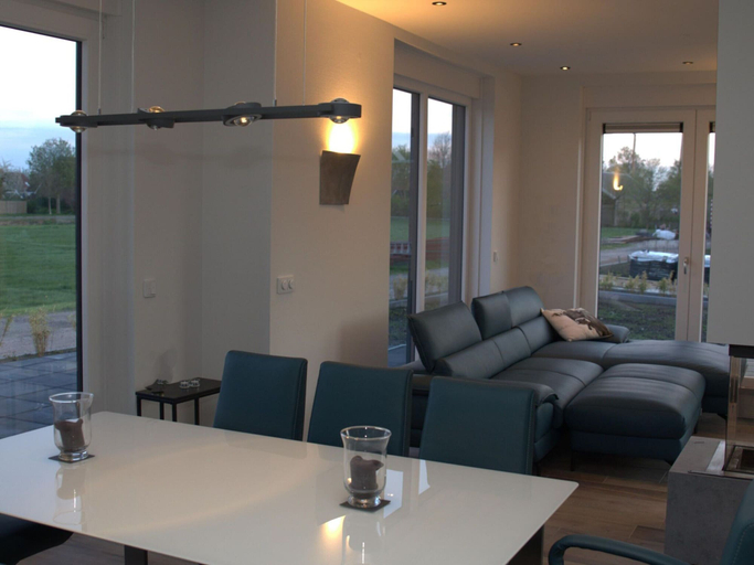 Others 5, Holiday Home in Stavoren by Private Jetty, Nijefurd