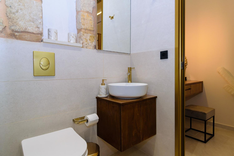3, Teo Apartments, Crete