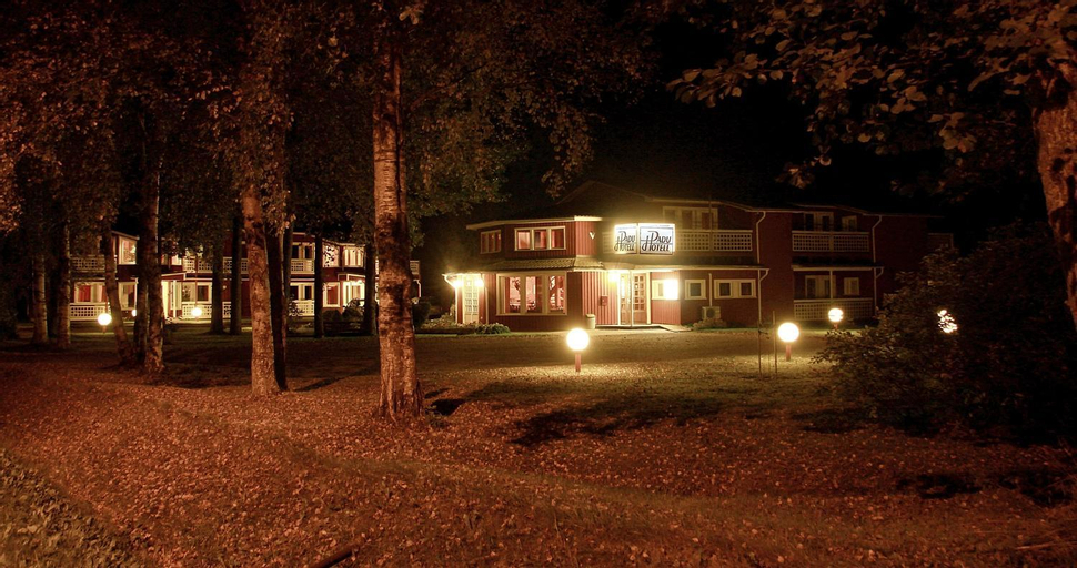 Padu Hotell, Pühalepa
