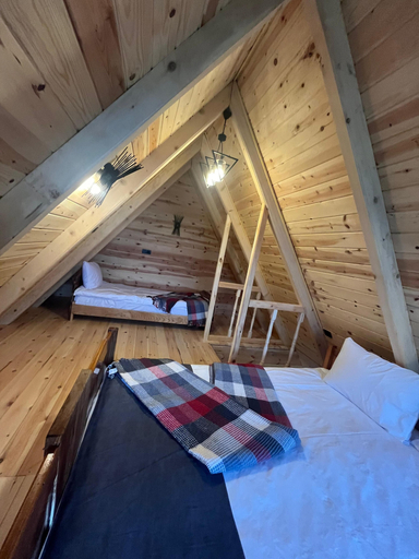 Bedroom 4, Aron Bungalov, Çamlıhemşin