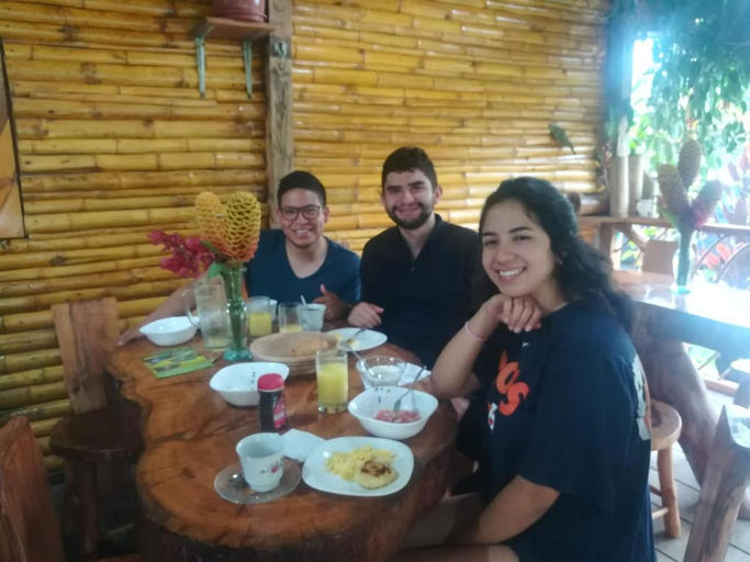 Food & Drinks