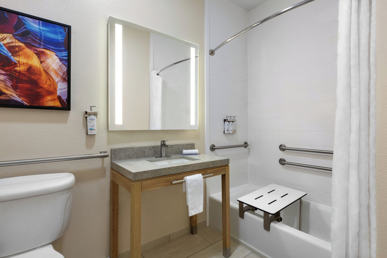 Bathroom 4, Candlewood Suites VICKSBURG, Warren