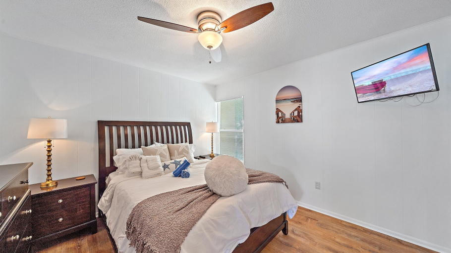 Bedroom 2, Siesta Sea Gem 2 Bedroom Condo by RedAwning, Sarasota
