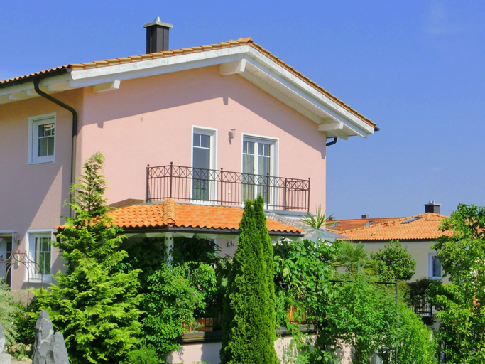 Charming apartment with terrace in Deggendorf, Deggendorf