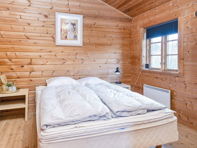 Bedroom 2, Captivating Holiday Home in Ringkøbing near Sea, Ringkøbing-Skjern