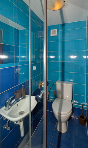 Shower 4, Chata Orlík, Trutnov