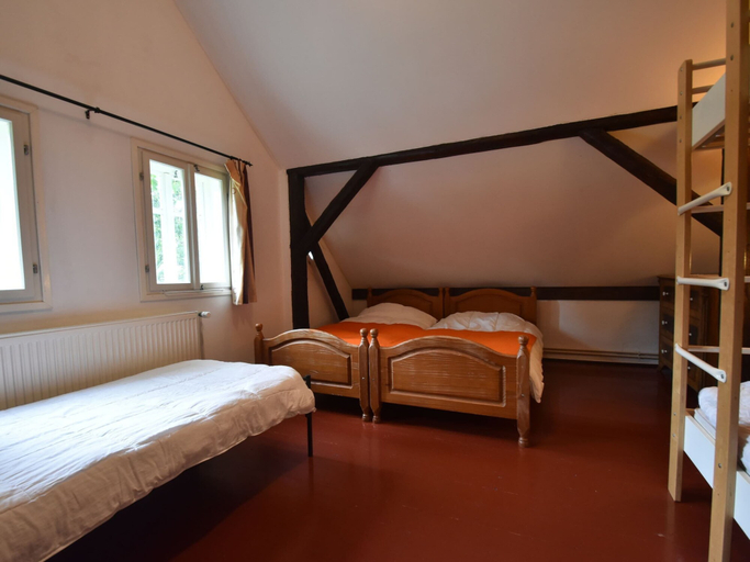 Bedroom 2, Holiday home in a quiet authentic mountain village, Jablonec nad Nisou