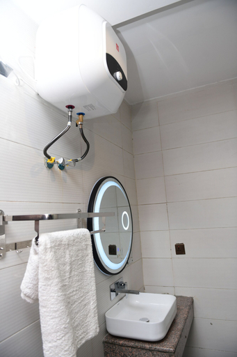 Bathroom, Perly Gate Residence, Itu
