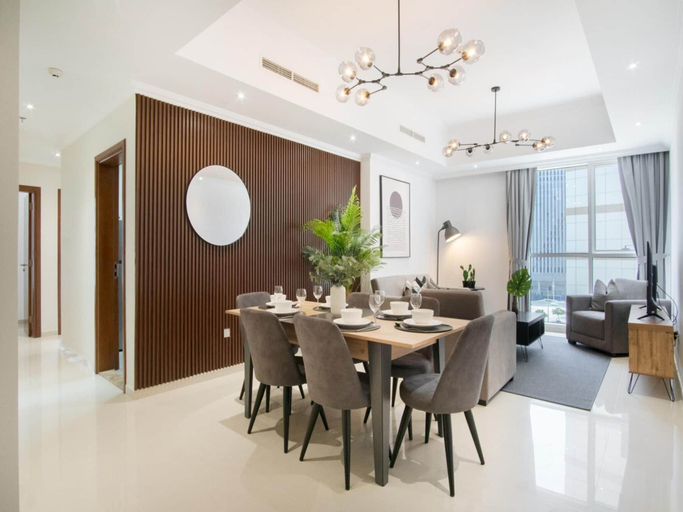 Dining 5, Vibrant 2BR By Burj Khalifa Gym/pool by Belvilla, Dubai