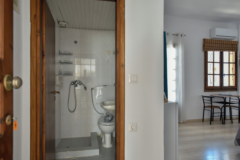 Bathroom 5, Eva Studios & Apartments, Crete