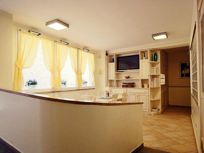 Others 3, Residence Panama, Savona