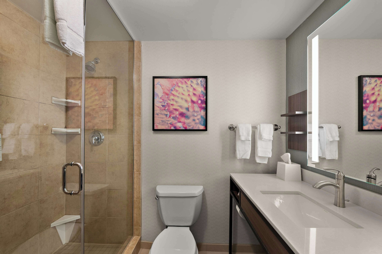 Bathroom 13