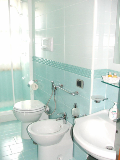 Bathroom 3, Piccolo Principe Salerno B&B, Salerno