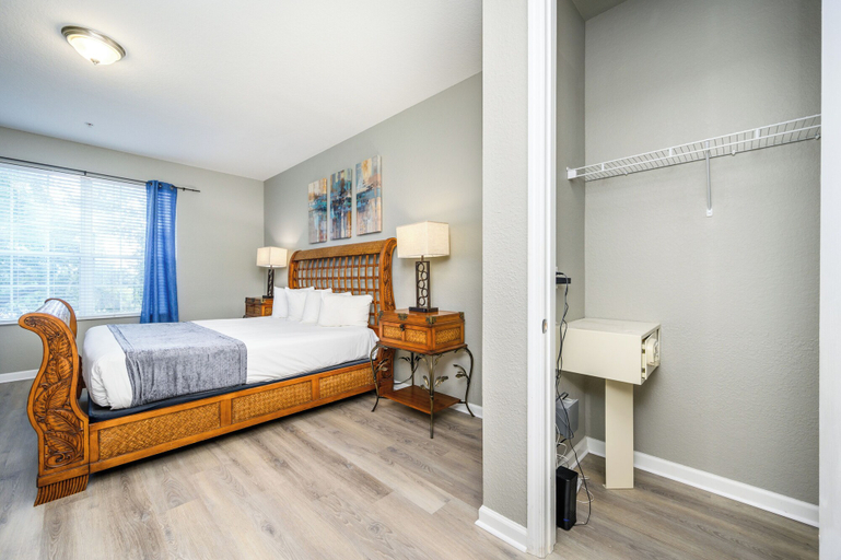 Bedroom 4, Beautiful Lake View Condo, Vista Cay-1004, Orange