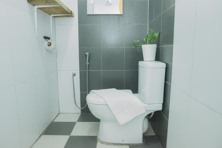 Bathroom 3, The Serai Cottage Downtown Hotel, Kuala Terengganu